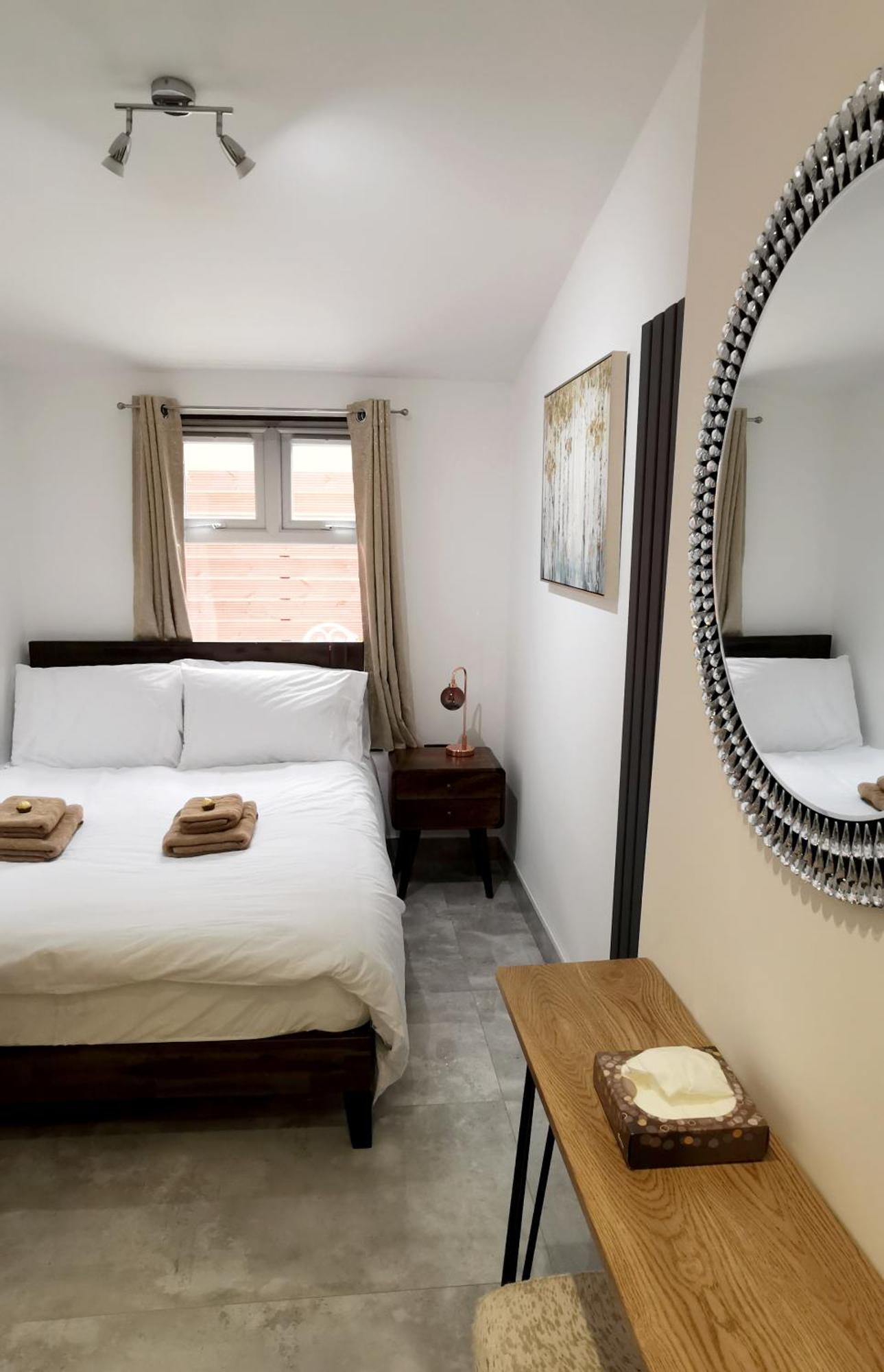 Luxury London House Sleeps 13, 2 Minutes To Metro Villa Exteriör bild