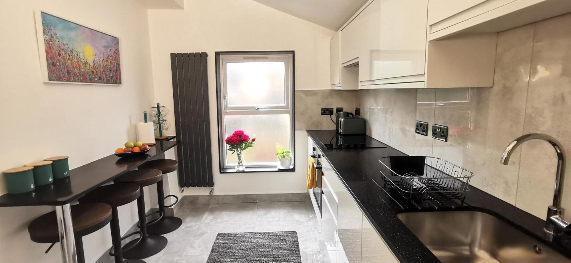 Luxury London House Sleeps 13, 2 Minutes To Metro Villa Exteriör bild