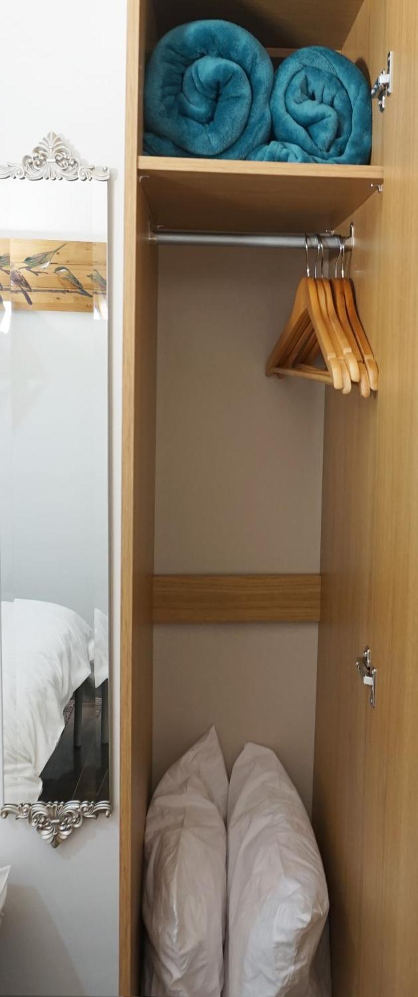 Luxury London House Sleeps 13, 2 Minutes To Metro Villa Exteriör bild